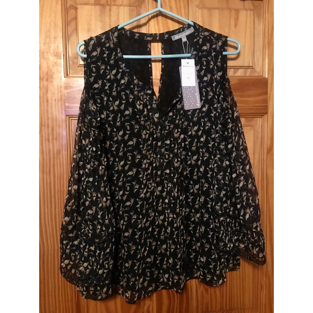 Brand new cold shoulder Daniel Rain blouse.